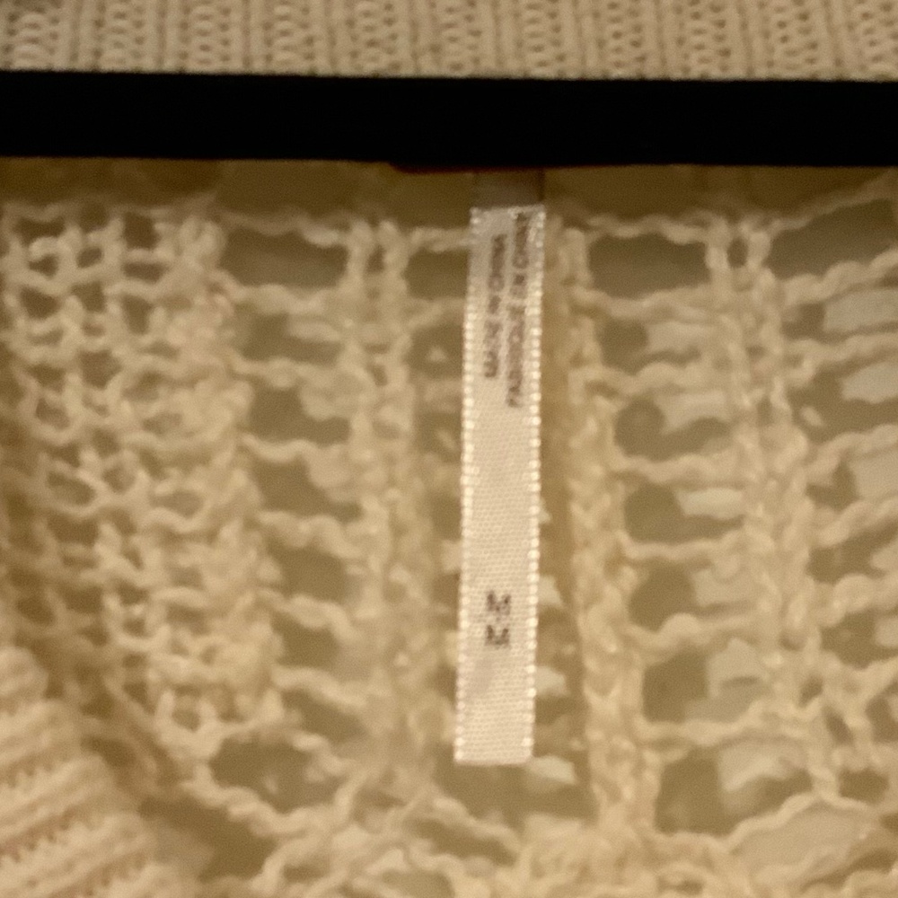 Sweater - Picture 8 of 8